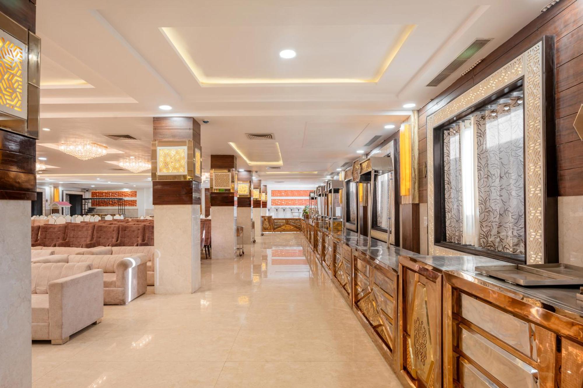 Hotel Vasdaa Grand Дехрадун Екстериор снимка